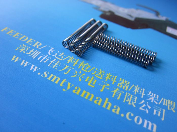 后端压料扣弹簧